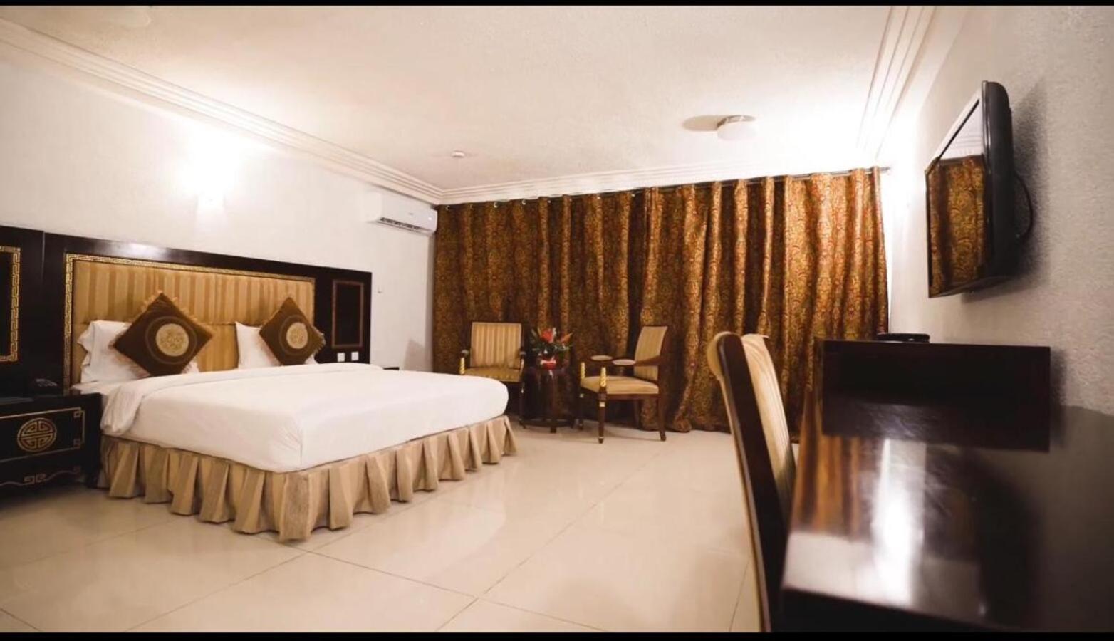 קוטונו Nobila Airport Hotel מראה חיצוני תמונה