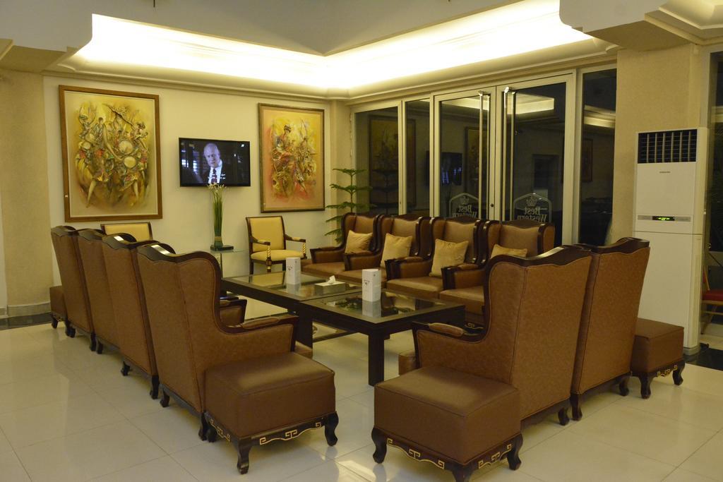 קוטונו Nobila Airport Hotel מראה חיצוני תמונה