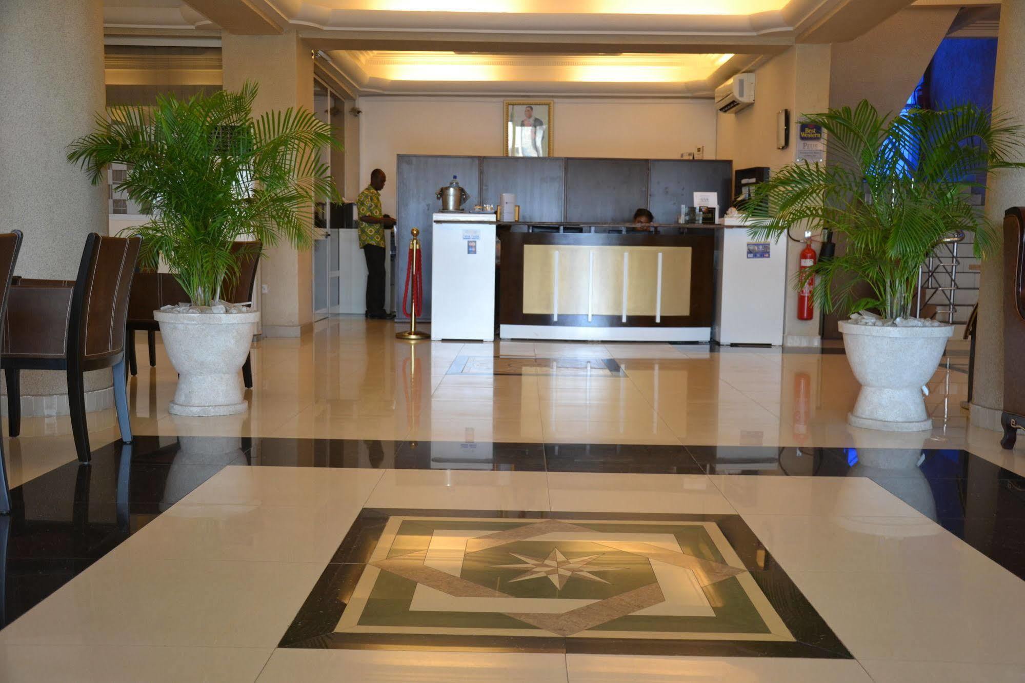 קוטונו Nobila Airport Hotel מראה חיצוני תמונה
